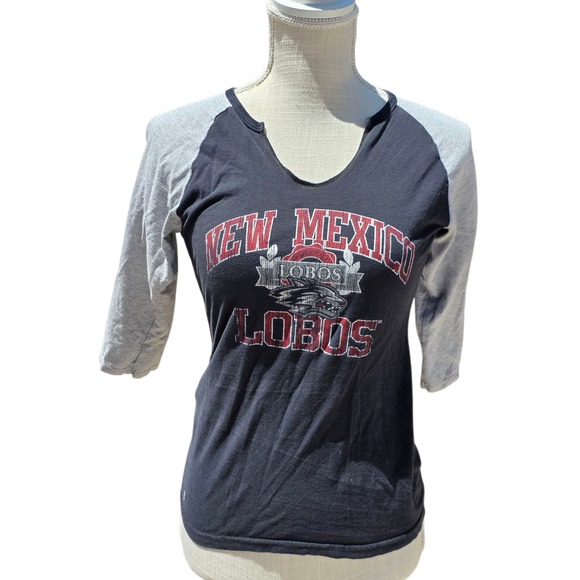 Holloway Tops - New Mexico Cotton Lobos T-Shirt Baseball Tee UNM Graphic Top V neck S